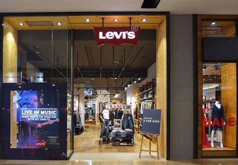 chadstone levi jeans.